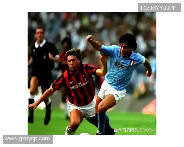 足球巨星的一天：从晨跑到训练场，揭秘顶级球员的日常生活与心态调整